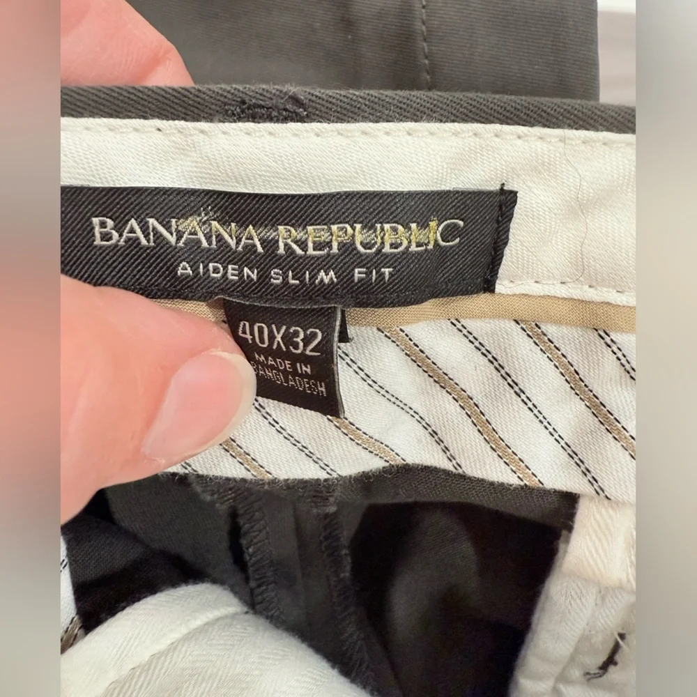 Banana Republic,‎ Aiden Slim Fit Pants, size 40x32 Dark Gray NWOT